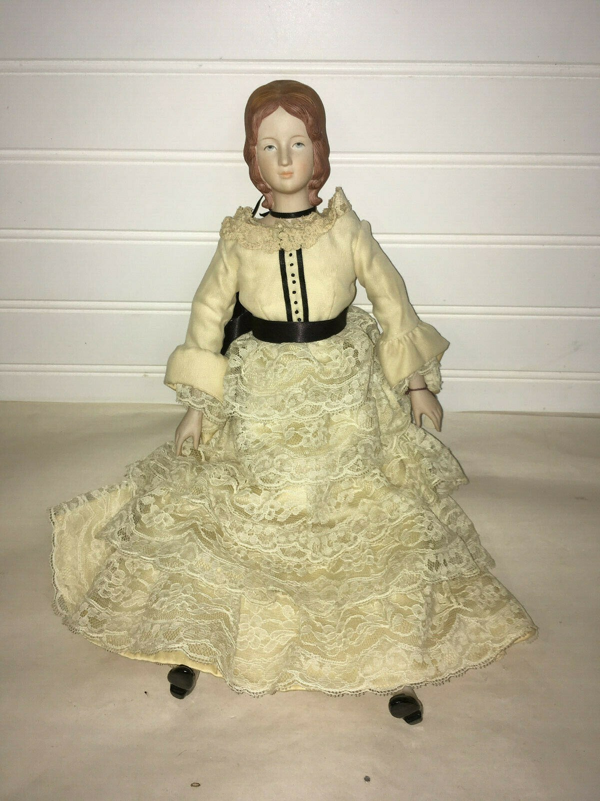 Df978 Juliet Vintage Yield House  Doll With Ivory And Black Dress Free Shipping