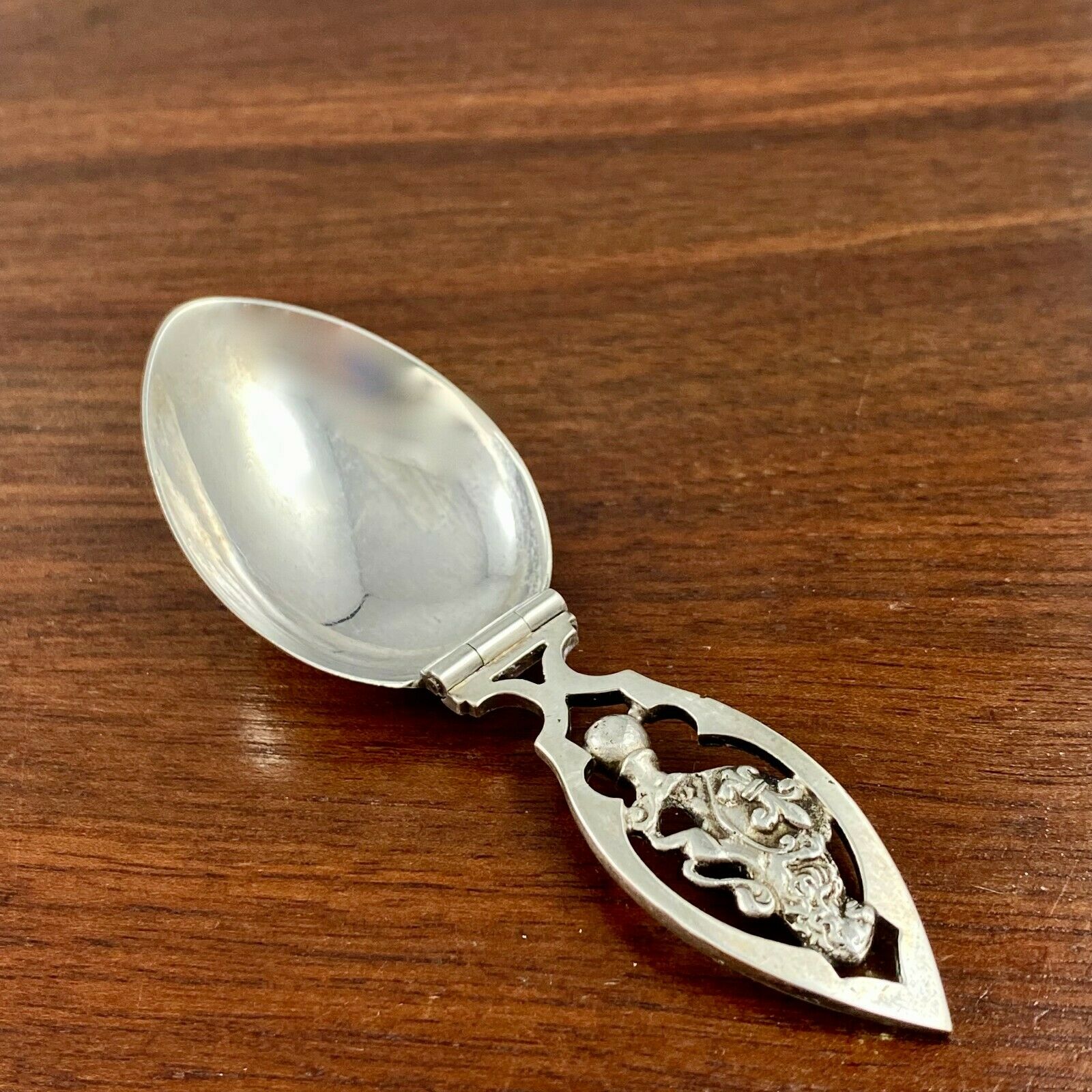800 Silver Pierced Folding Travel / Medicine Spoon Lion / Fleur De Lis No Mono