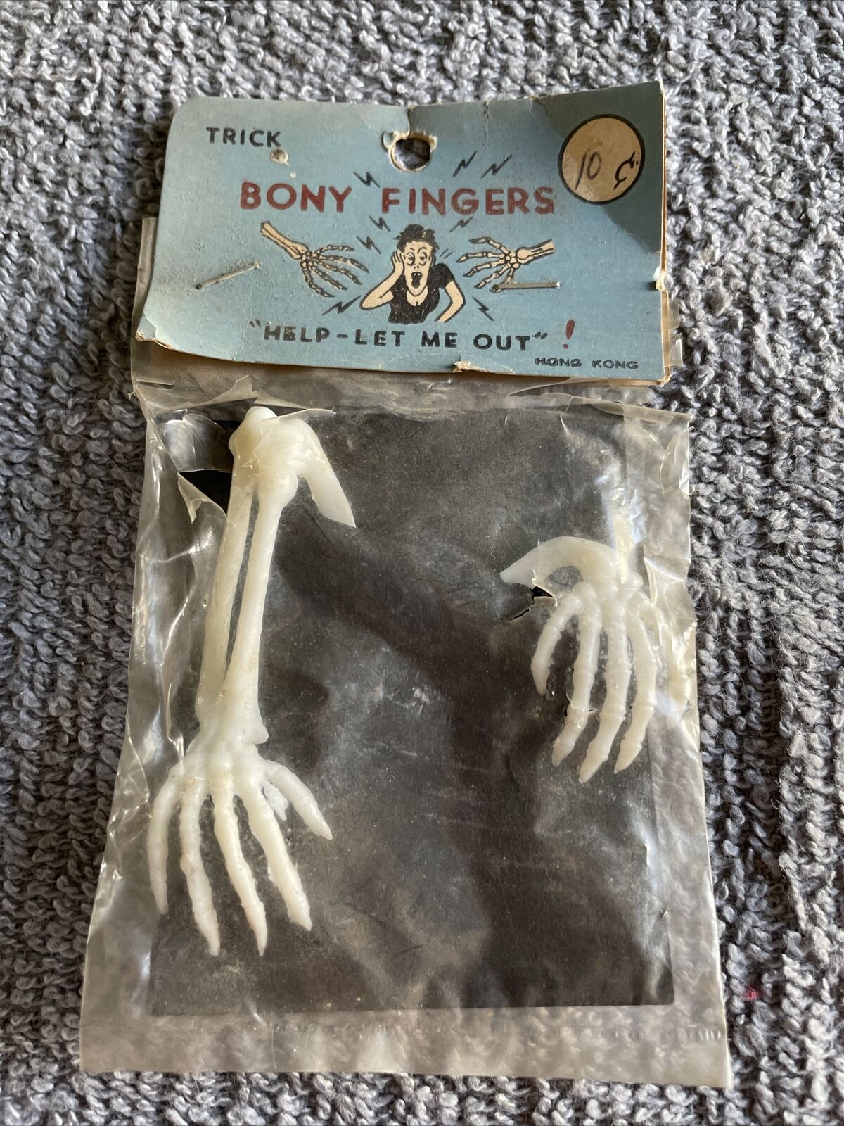Dime Store Pocket Trick Skeleton Bony Fingers Hands Brand New In Bag Halloween